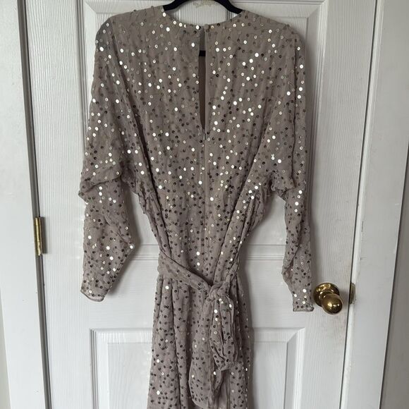 ASOS DESIGN midi dress with batwing sleeve & wrap waist in scatter sequin sz 12 - Picture 6 of 8